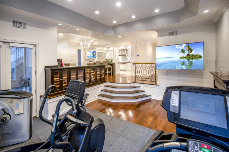3500-Dixie-Canyon-Pl-11