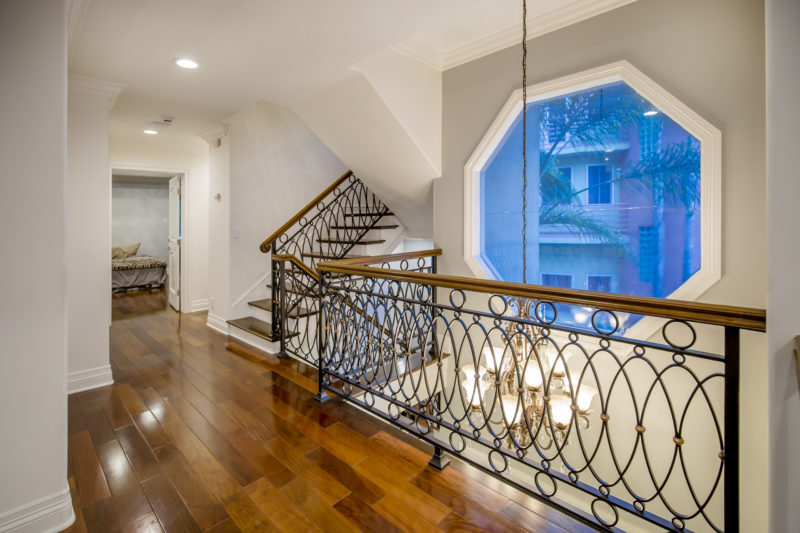 3500-Dixie-Canyon-Pl-13