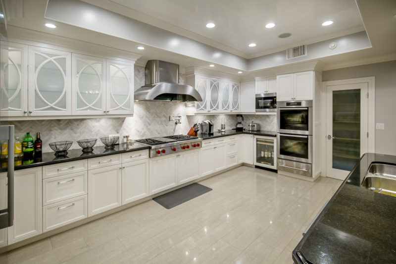 3500-Dixie-Canyon-Pl-17