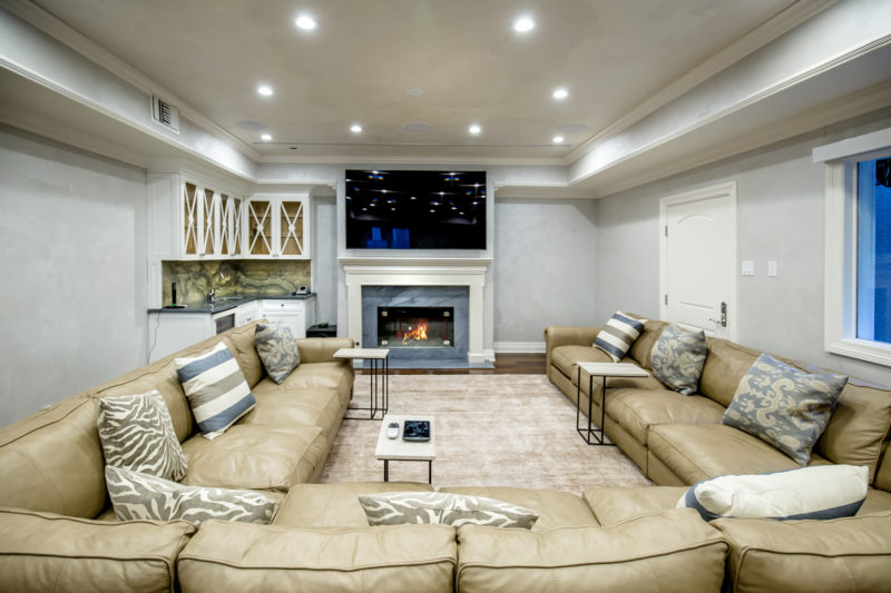 3500-Dixie-Canyon-Pl-20