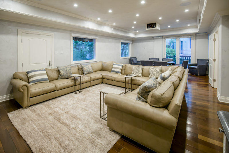 3500-Dixie-Canyon-Pl-21