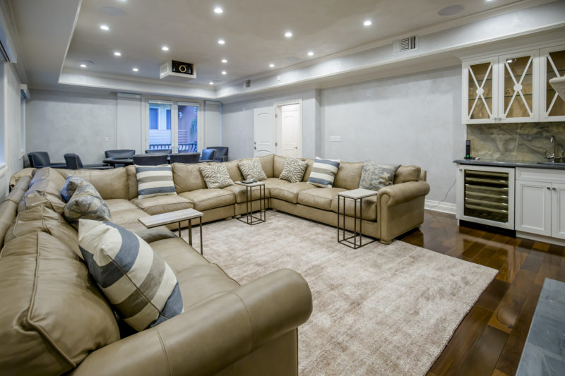 3500-Dixie-Canyon-Pl-22