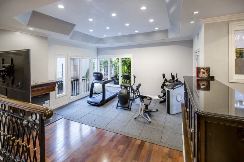 3500-Dixie-Canyon-Pl-4
