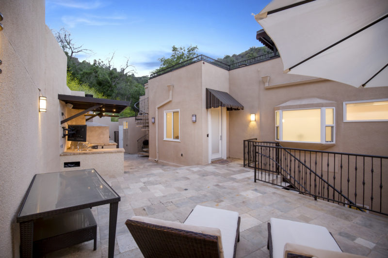 3500-Dixie-Canyon-Pl-45