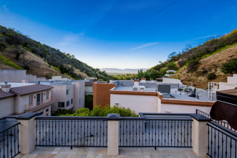 3500-Dixie-Canyon-Pl-6