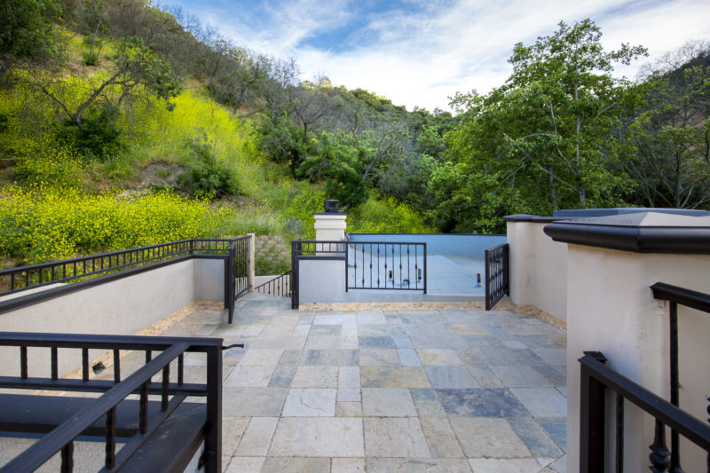 3500-Dixie-Canyon-Pl-8