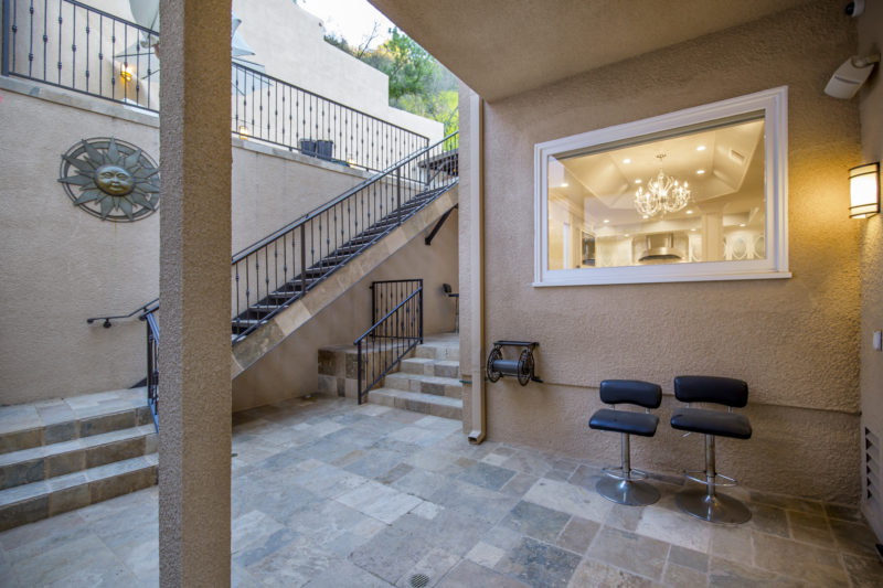 3500-Dixie-Canyon-Pl-9