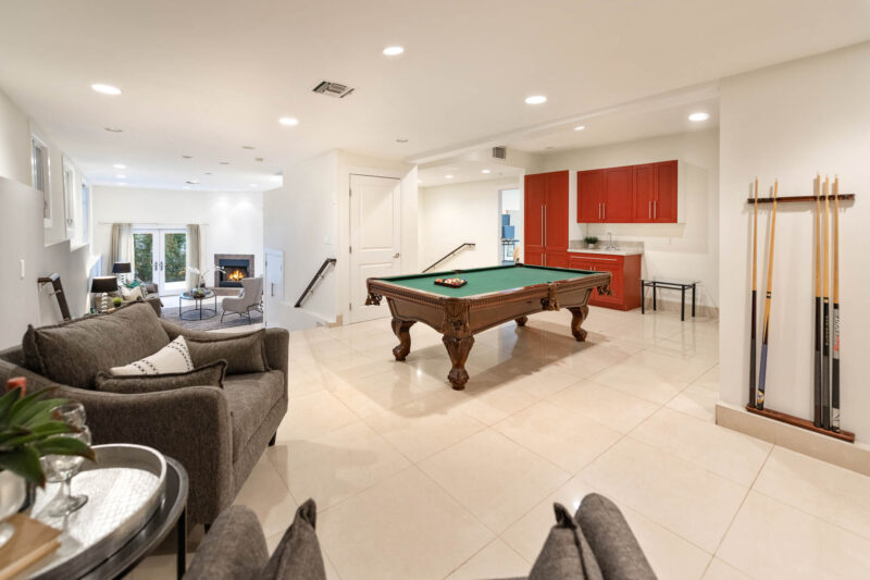 948 Thayer Ave 19