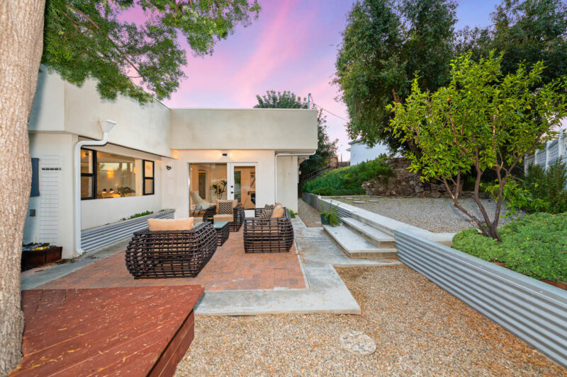 20213 Oxnard St (14)