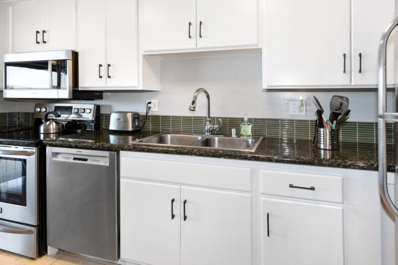 10450 Wilshire 11G 14