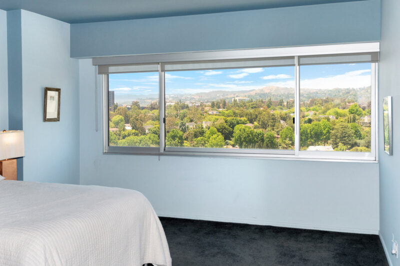 10450 Wilshire 11G 19