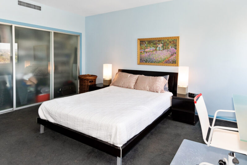 10450 Wilshire 11G 22