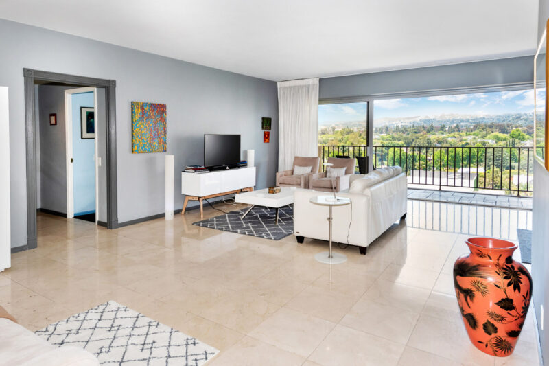 10450 Wilshire 11G 3