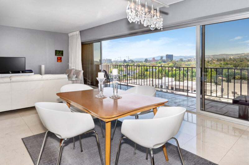 10450 Wilshire 11G 9