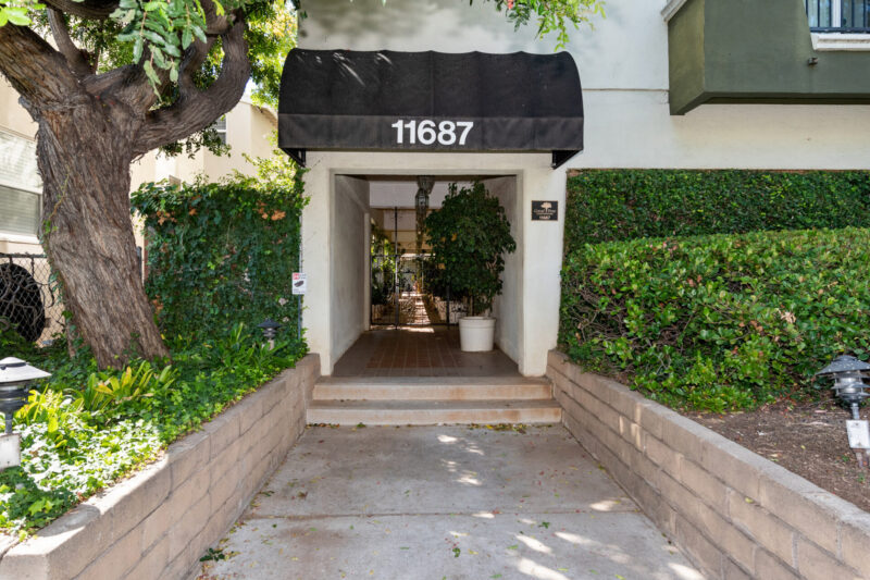 11687 MONTANA AVE #109 22