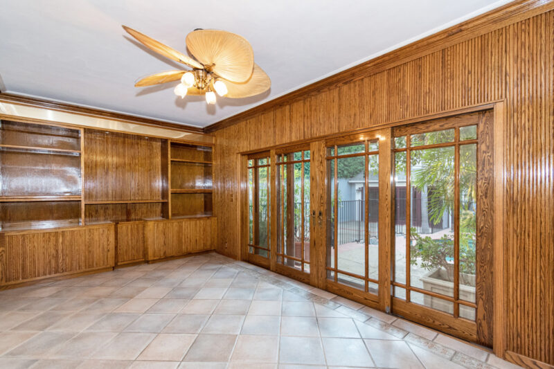 1445 N Genesee Ave 15