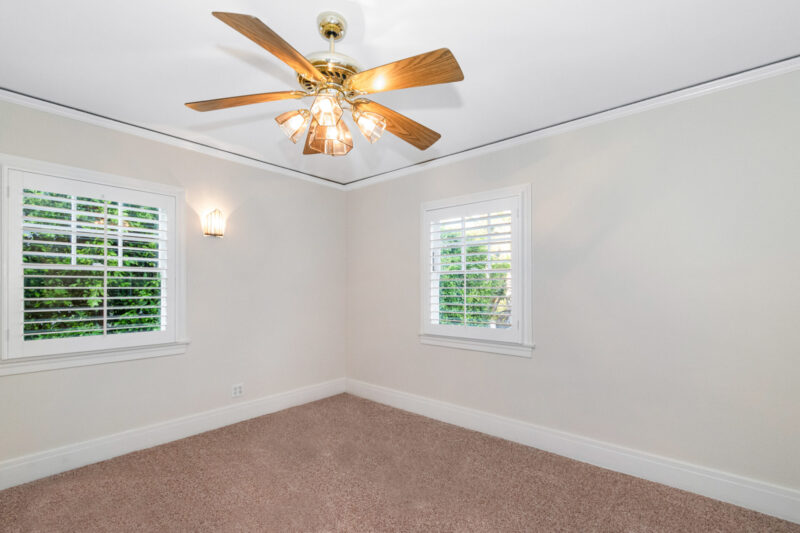 1445 N Genesee Ave 23