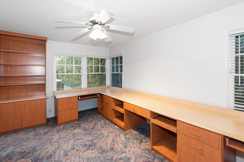1445 N Genesee Ave 31