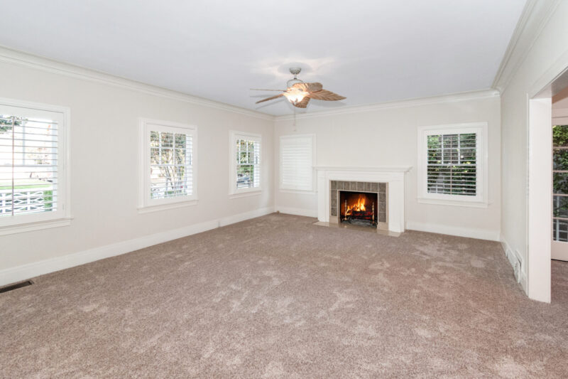 1445 N Genesee Ave 9