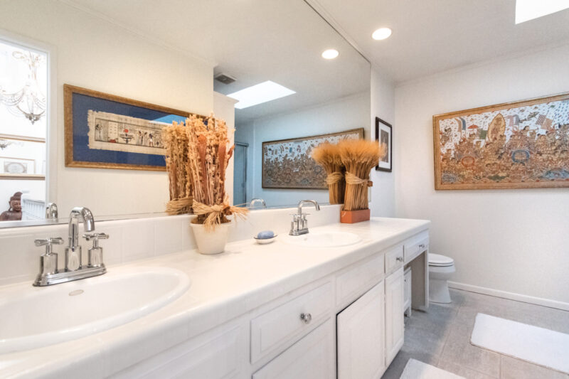 20-2451 Coldwater Canyon Dr