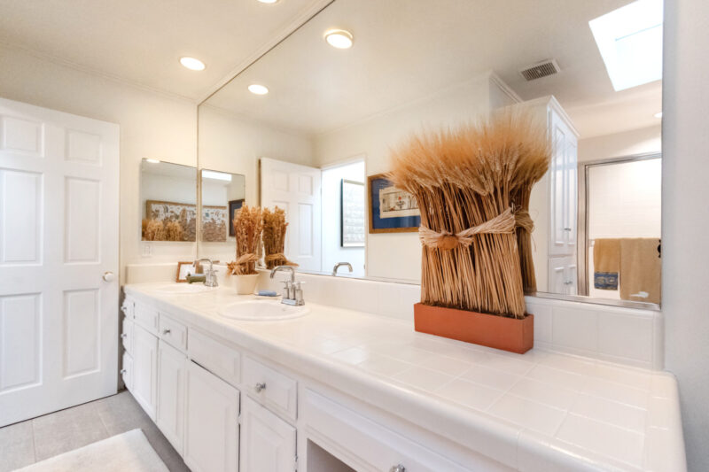 22-2451 Coldwater Canyon Dr