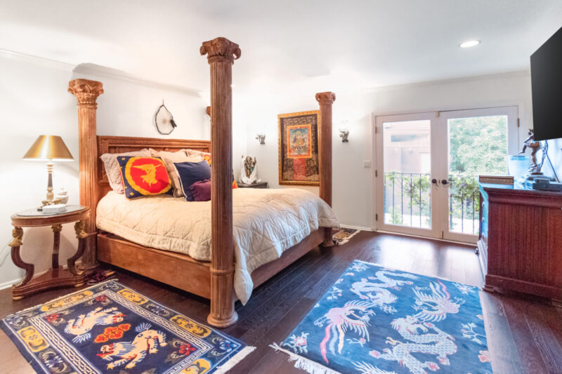 23-2451 Coldwater Canyon Dr