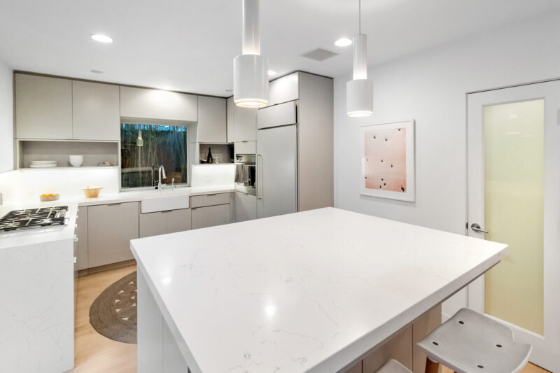 2417 McKinley Ave 7