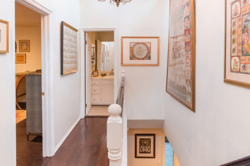 29-2451 Coldwater Canyon Dr