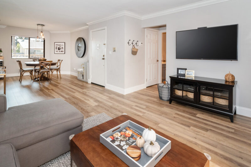 11816 Gorham #212 3
