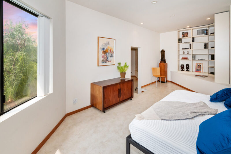 2811 La Cuesta Dr 28