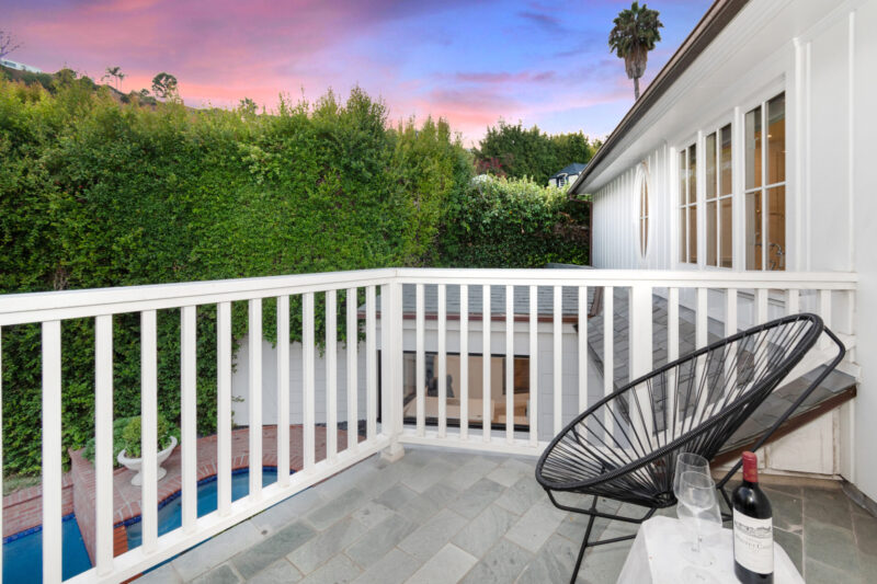 1277 Sunset Plaza Dr 29