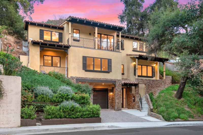 2566 E Chevy Chase 1