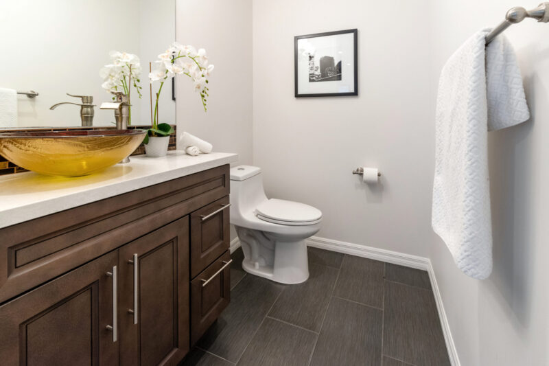 2566 E Chevy Chase 29