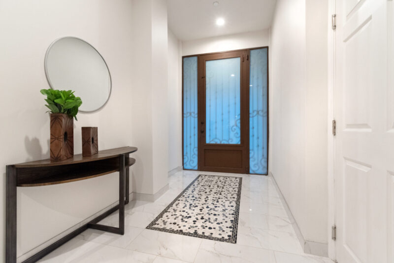 2566 E Chevy Chase 4