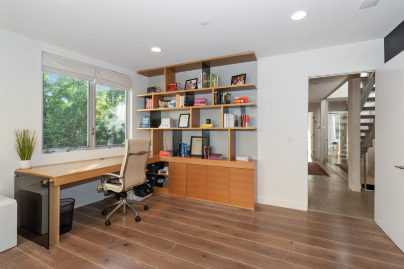 614 California Ave 18
