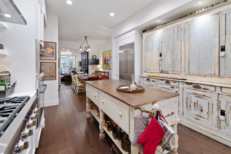 11500 San Vicente Blvd #216 12