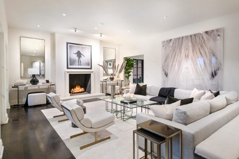 8 Oakmont Dr 17