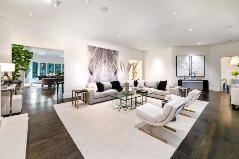 8 Oakmont Dr 18