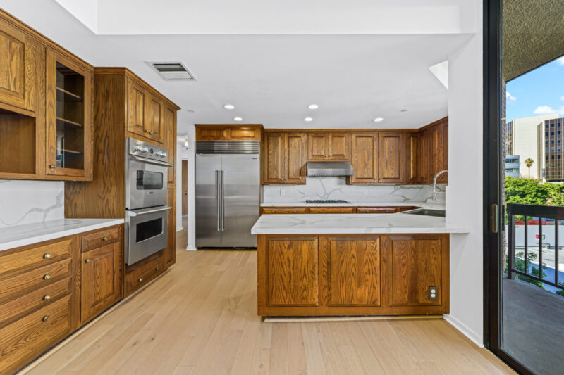 135 S McCarty Dr #302 (35 of 57)