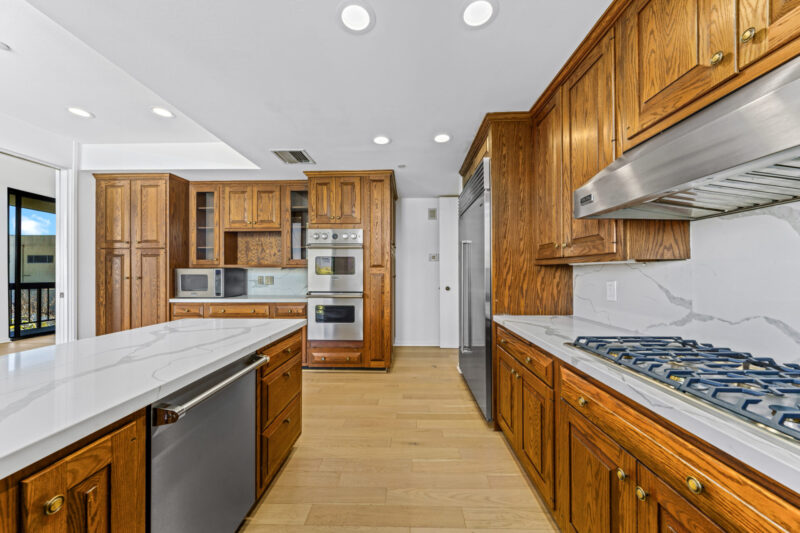135 S McCarty Dr #302 (38 of 57)