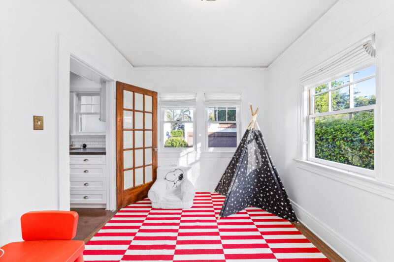 1408 N Genesee Ave (42 of 79)