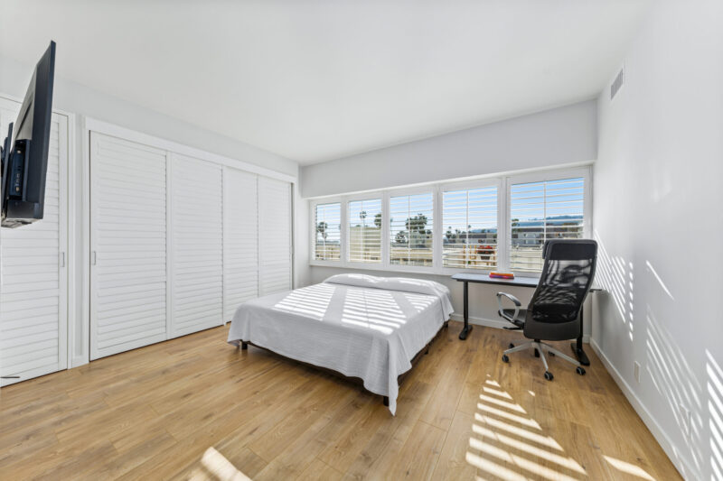7135 HOLLYWOOD BLVD #605 13