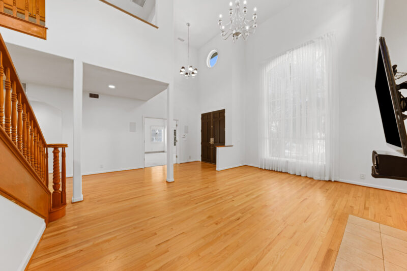 560 Euclid St 20