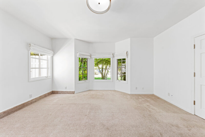 560 Euclid St 23