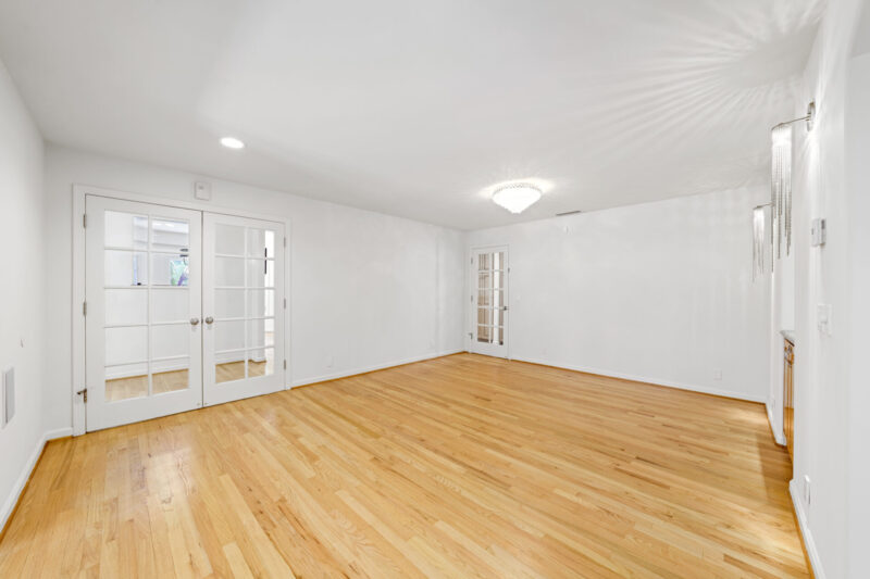560 Euclid St 30