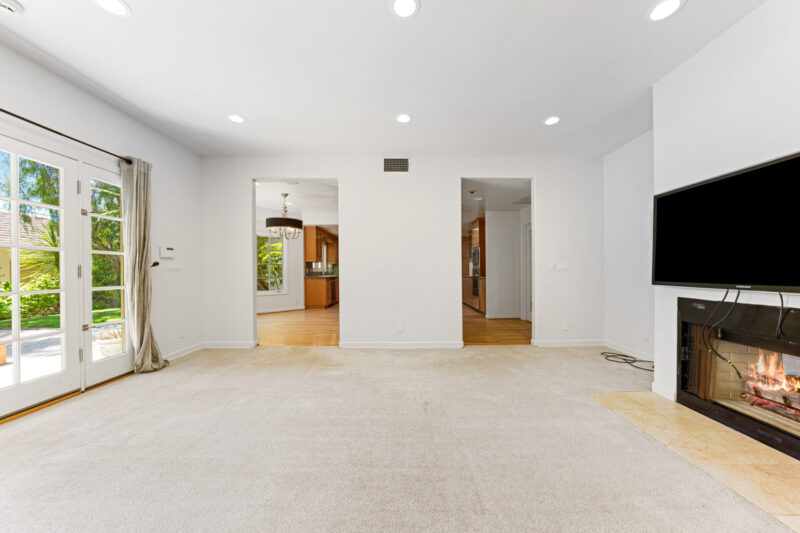 560 Euclid St 34